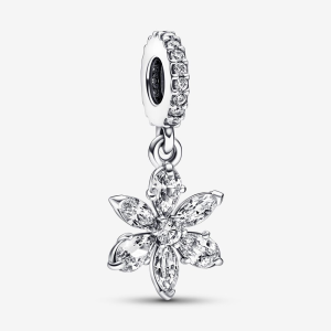 Pandora Timeless Funkelnder Herbarium Cluster Charm-Anhänger 792382C01 bei Juwelier Kröpfl